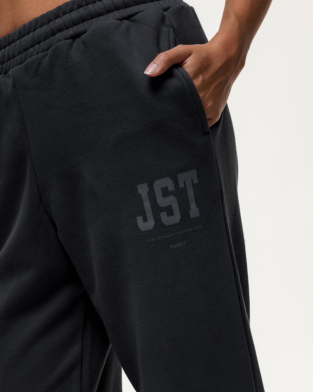 Training Club Oversized Joggers - Washed Black