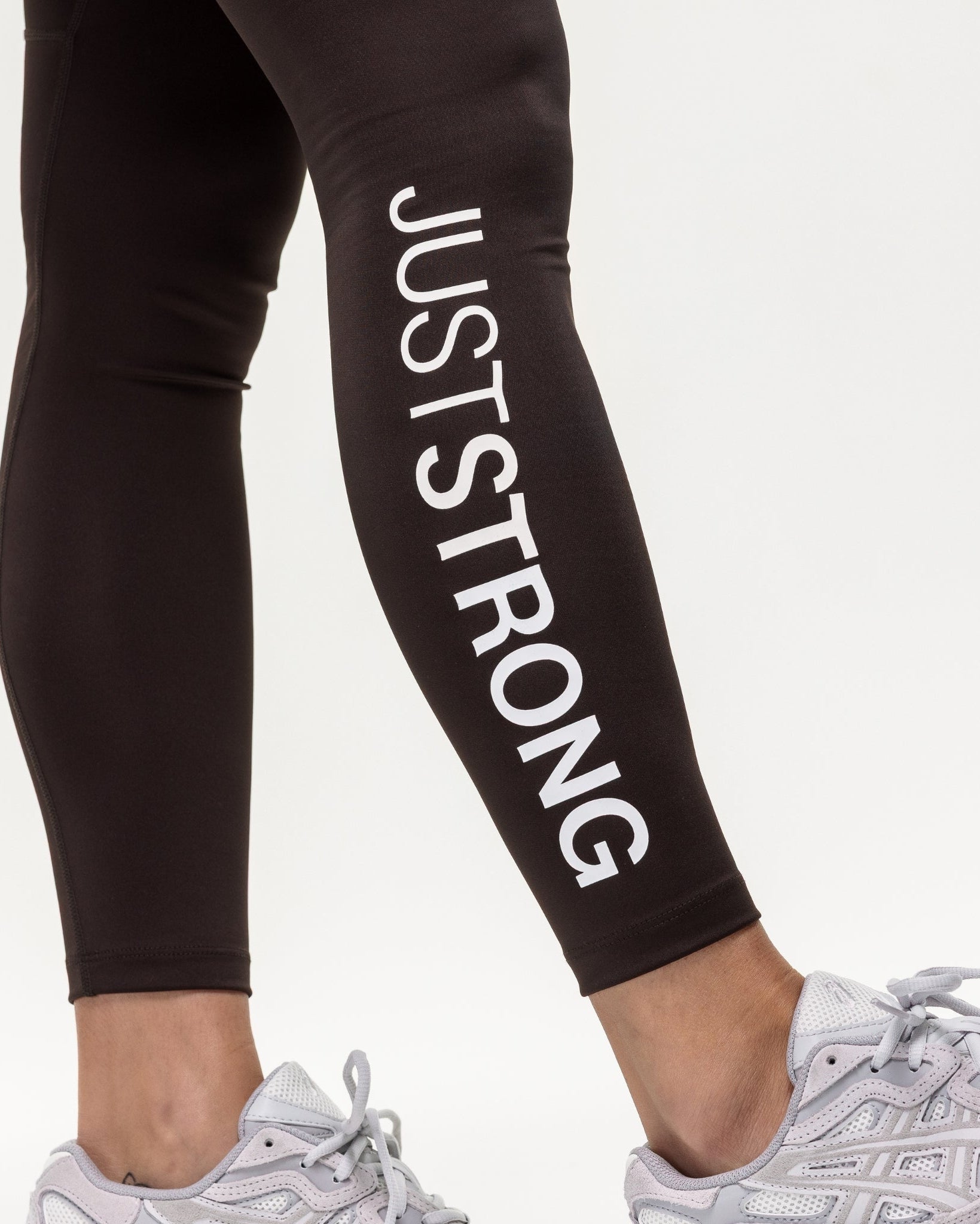 Motion Essential Leggings - Cocoa
